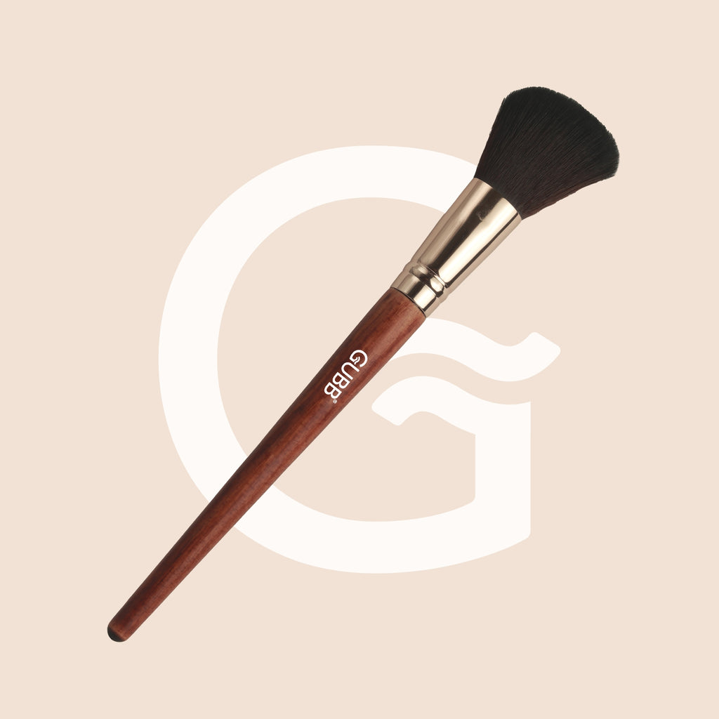 GUBB MAKE UP BRUSH POWDER